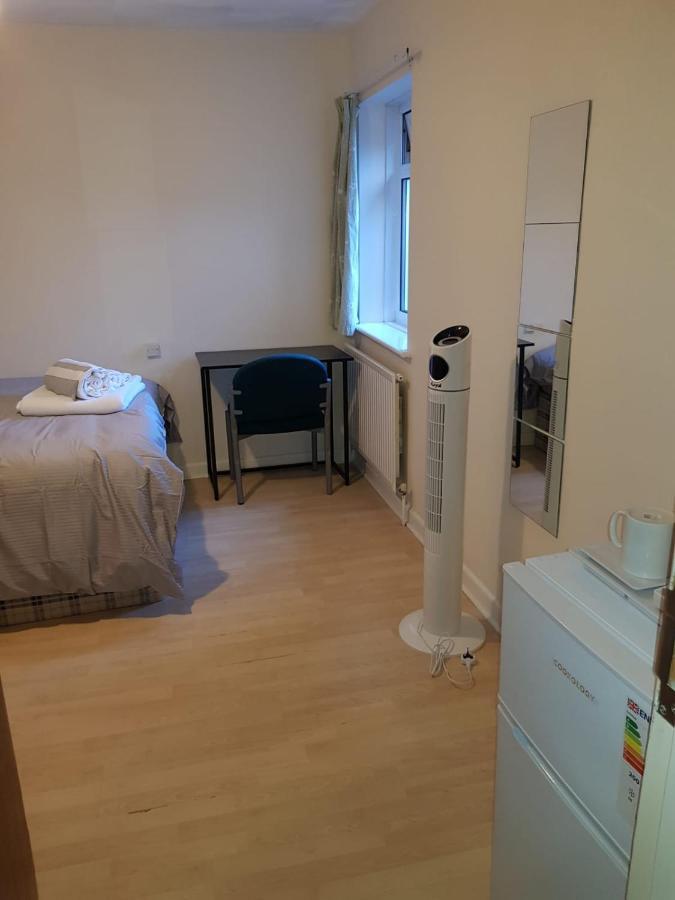 Blackberry Rooms Self-Catering 사우샘프턴 외부 사진